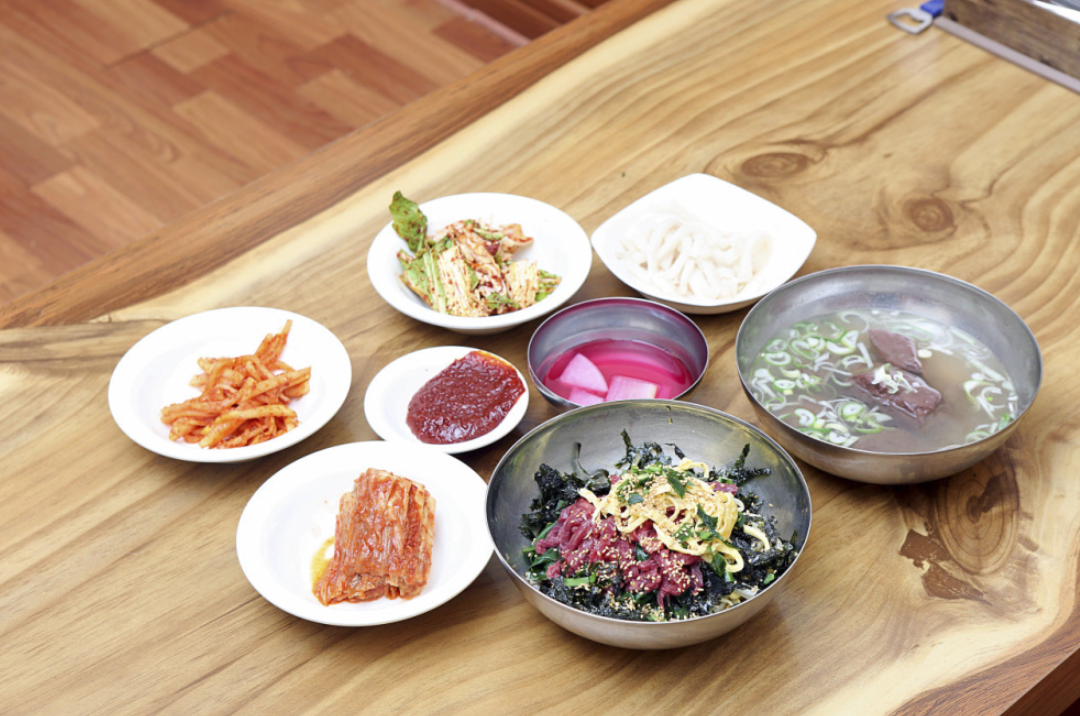 화랑식당_매장이미지_1